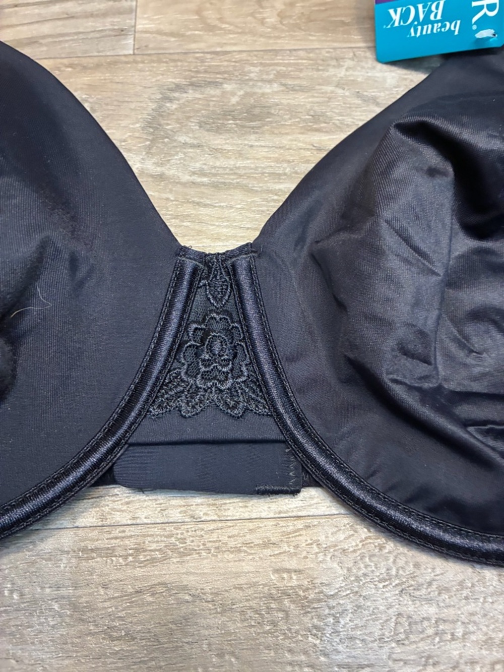 Vanity Fair Beauty Back Underwired Minimizer Bra - Picture 8 of 10